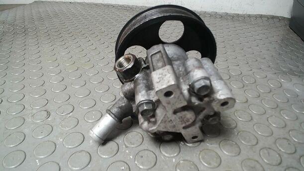 Foto: PUMPE SERVOLENKUNG/ SERVOPUMPE eines Opel Insignia 2.0 CDTI Sports Tourer CL