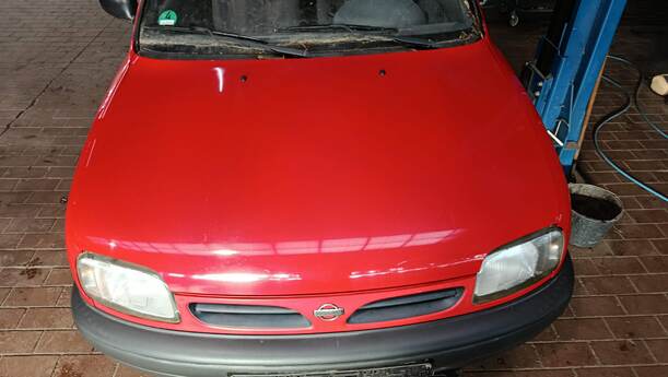 Foto: MOTORHAUBE(VOR FACELIFT) eines Nissan Micra 1.0 CL