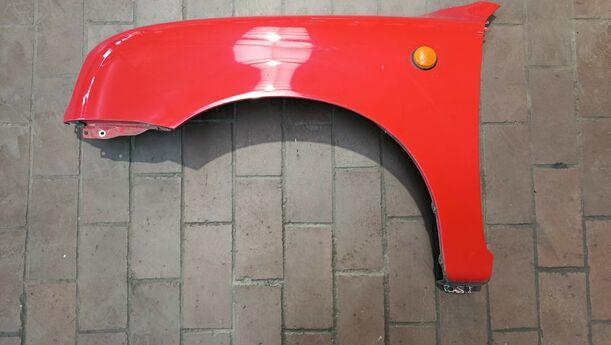 Foto: KOTFLÜGEL VORN LINKS eines Nissan Micra 1.0 CL