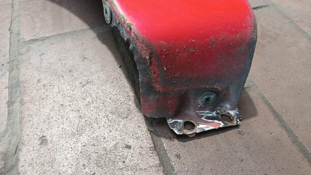 Foto: KOTFLÜGEL VORN LINKS eines Nissan Micra 1.0 CL