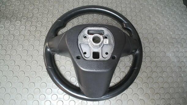 Foto: LENKRAD ( OHNE AIRBAG ) eines Opel Insignia 2.0 CDTI Sports Tourer