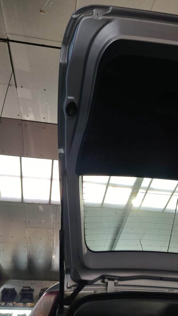 Foto: HECKKLAPPE / HECKDECKEL eines Opel Meriva 1.6 16V