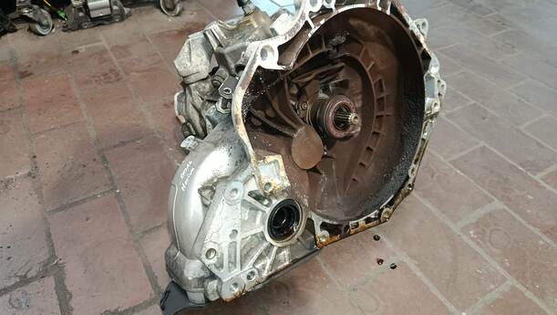 Foto: SCHALTGEIRIEBE 5-GANG eines Opel Meriva 1.6 16V