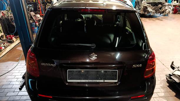 Foto: HECKKLAPPE/ HECKDECKEL eines Suzuki SX4 1.6 VVT
