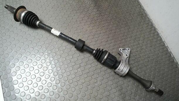 Foto: ANTRIEBSWELLE RECHTS ( SCHALTGETRIEBE ) eines Suzuki SX4 1.6 VVT