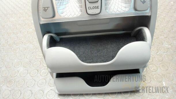 Foto: INNENBELEUCHTUNG / BRILLENFACH eines Hyundai Santa Fe 2.2 CRDi 4WD