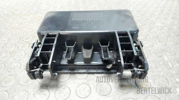 Foto: ABLAGEFACH ARMATURENBRETT eines Hyundai Santa Fe 2.2 CRDi 4WD