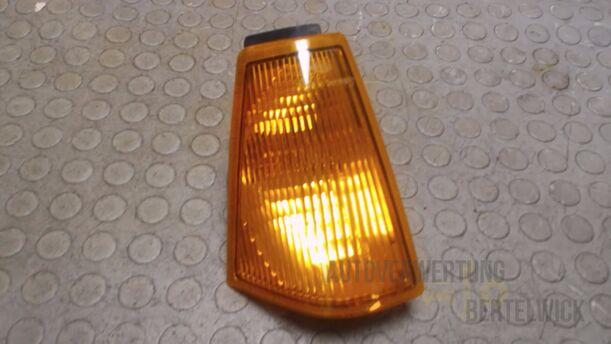 Foto: BLINKER / BLINKLEUCHTE RECHTS eines Volvo 340
