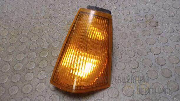 Foto: BLINKER / BLINKLEUCHTE  LINKS eines Volvo 340