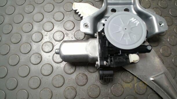 Foto: FENSTERHEBER ELEKTRISCH HINTEN RECHTS eines Suzuki SX4 1.6 VVT
