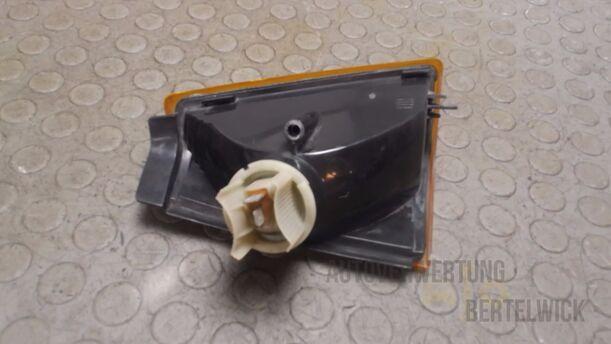 Foto: BLINKER / BLINKLEUCHTE LINKS eines Volvo 340