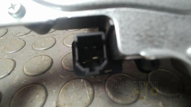 Foto: Scheibenwischermotor hinten eines Suzuki SX4 1.6 VVT