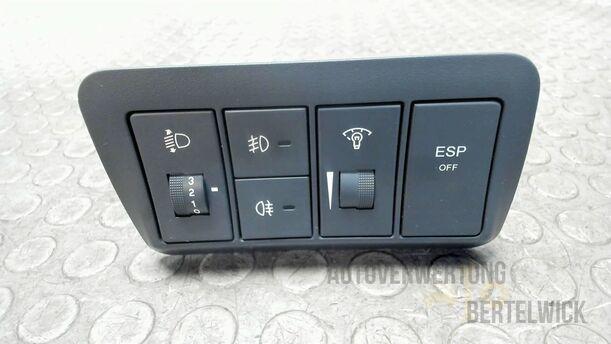 Foto: SCHALTEREINHEIT / LEUCHTWEITENVERSTELLUNG / ESP eines Hyundai Santa Fe 2.2 CRDi 4WD