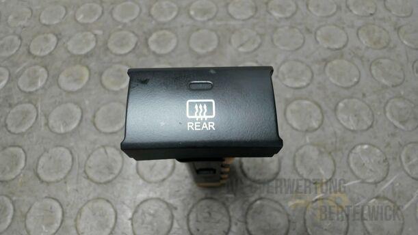 Foto: SCHALTER HECKSCHEIBENHEIZUNG eines Hyundai Santa Fe 2.2 CRDi 4WD