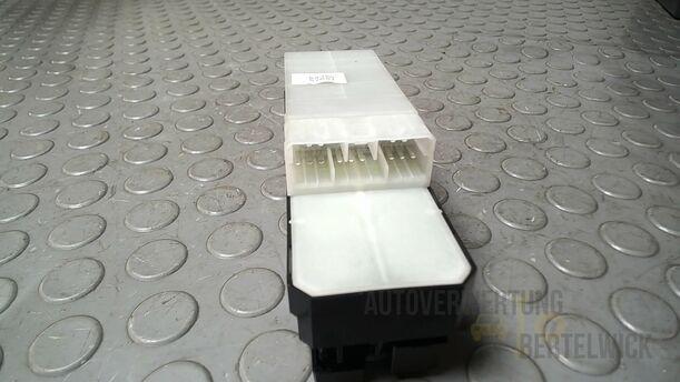 Foto: FENSTERHEBERSCHALTER eines Suzuki SX4 1.6 VVT