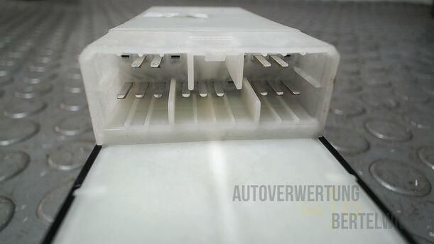 Foto: FENSTERHEBERSCHALTER eines Suzuki SX4 1.6 VVT