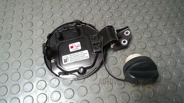 Foto: TANKKLAPPE/ TANKDECKEL eines Suzuki SX4 1.6 VVT