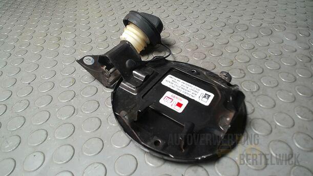 Foto: TANKKLAPPE/ TANKDECKEL eines Suzuki SX4 1.6 VVT