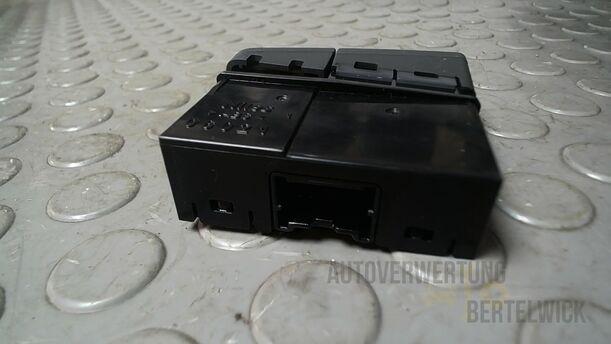 Foto: SCHALTER WARNBLINKANLAGE/ WARNBLINKSCHALTER eines Suzuki SX4 1.6 VVT