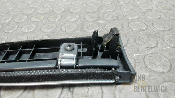 Foto: ABDECKUNG / BLENDE ARMATURENBRETT eines Hyundai Santa Fe 2.2 CRDi 4WD