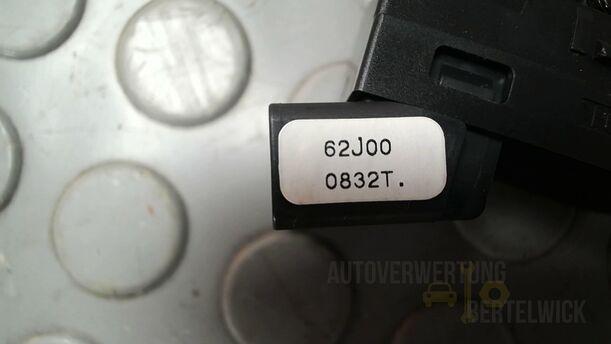 Foto: FENSTERHEBERSCHALTER HINTEN eines Suzuki SX4 1.6 VVT