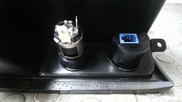 Foto: ABLAGEFACH ARMATURENBRETT eines Suzuki SX4 1.6 VVT GL