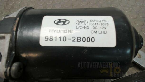 Foto: SCHEIBENWISCHERMOTOR VORNE eines Hyundai Santa Fe 2.2 CRDi 4WD GL