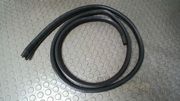 Foto: TÜRDICHTUNG INNEN HINTEN LINKS eines Suzuki SX4 1.6 VVT GL