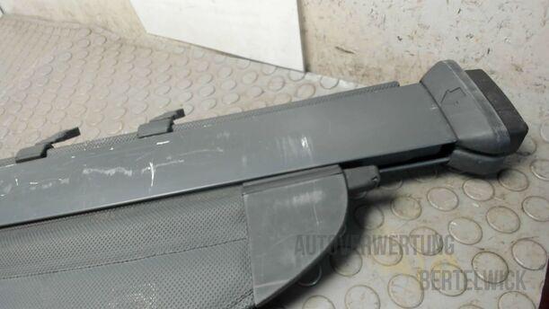 Foto: LADERAUMABDECKUNG eines Hyundai Santa Fe 2.2 CRDi 4WD GL