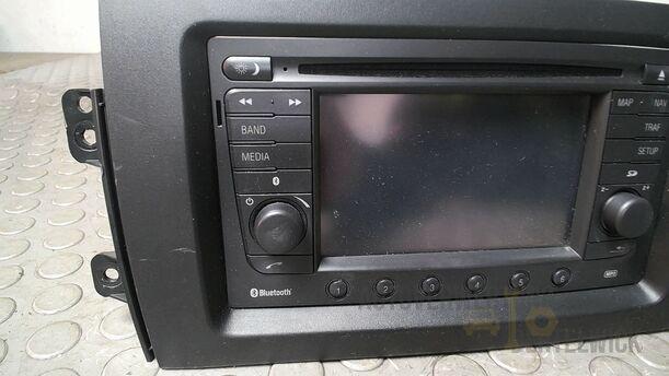 Foto: RADIO eines Suzuki SX4 1.6 VVT