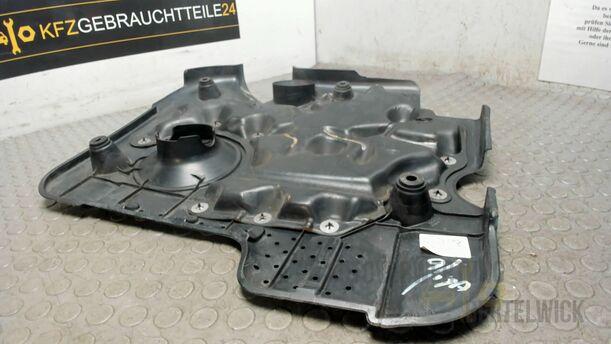Foto: MOTORABDECKUNG / VERSCHALUNG eines Hyundai Santa Fe 2.2 CRDi 4WD