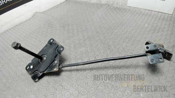 Foto: TRÄGER / KLEMME ERSATZRAD eines Hyundai Santa Fe 2.2 CRDi 4WD
