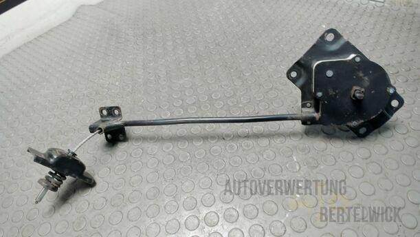 Foto: TRÄGER / KLEMME ERSATZRAD eines Hyundai Santa Fe 2.2 CRDi 4WD