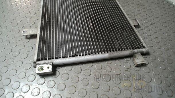 Foto: KONDENSATOR eines Suzuki SX4 1.6 VVT