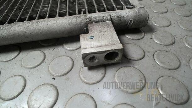 Foto: KONDENSATOR eines Suzuki SX4 1.6 VVT