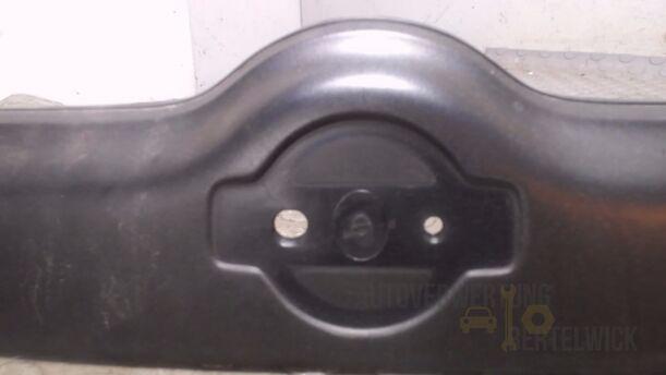 Foto: GRIFFLEISTE HECKKLAPPE eines Nissan Micra 1.0