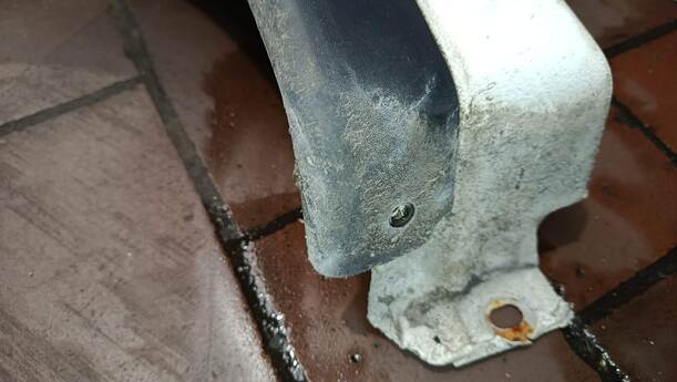 Foto: KOTFLÜGEL LINKS eines Opel Corsa 1.3 CDTI