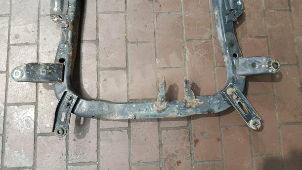 Foto: VORDERACHSTRÄGER eines Opel Corsa 1.3 CDTI