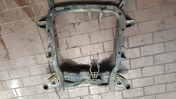 Foto: VORDERACHSTRÄGER eines Opel Corsa 1.3 CDTI