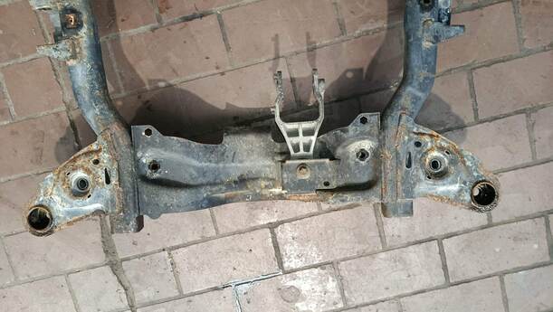 Foto: VORDERACHSTRÄGER eines Opel Corsa 1.3 CDTI