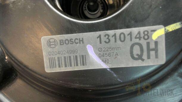 Foto: BREMSKRAFTVERSTÄRKER eines Opel Corsa 1.3 CDTI