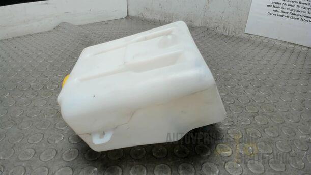 Foto: AUSGLEICHSBEHÄLTER eines Opel Corsa 1.3 CDTI