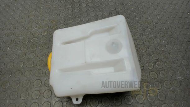 Foto: AUSGLEICHSBEHÄLTER eines Opel Corsa 1.3 CDTI