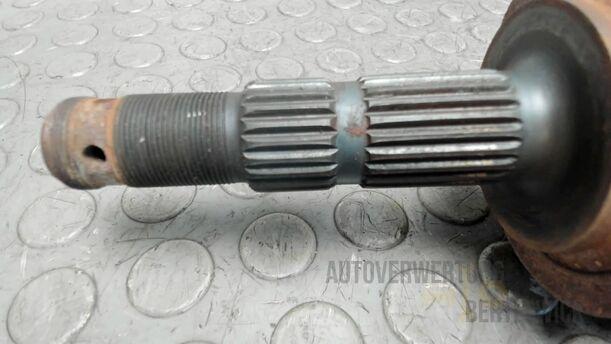 Foto: ANTRIEBSWELLE LINKS eines Opel Corsa 1.3 CDTI