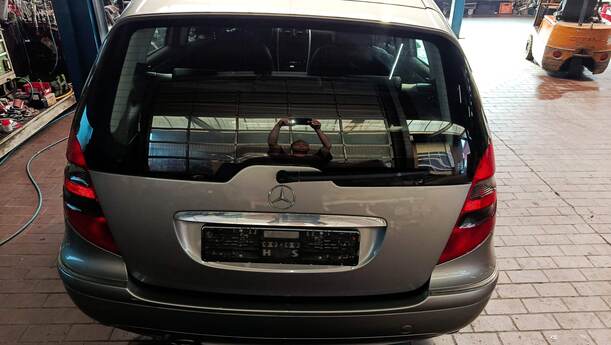 Foto: HECKKLAPPE / HECKDECKEL eines Mercedes-Benz A 170