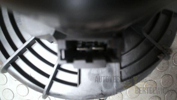 Foto: HEIZUNGSGEBLÄSE eines Opel Meriva 1.6 16V