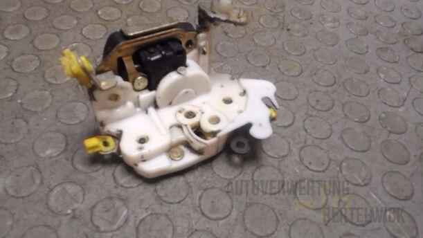 Foto: TÜRSCHLOSS VORN LINKS eines Nissan Micra 1.0