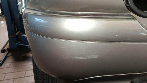 Foto: STOSSFÄNGER / STOßSTANGE HINTEN eines Mercedes-Benz A 170
