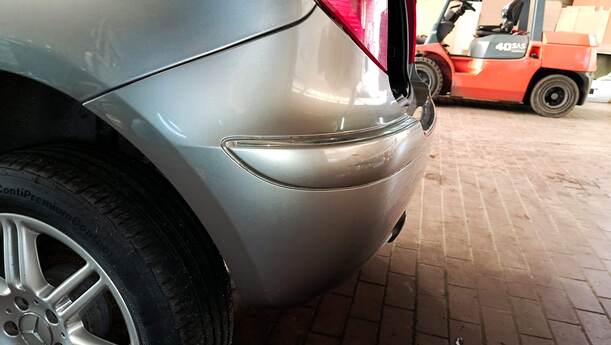Foto: STOSSFÄNGER / STOßSTANGE HINTEN eines Mercedes-Benz A 170