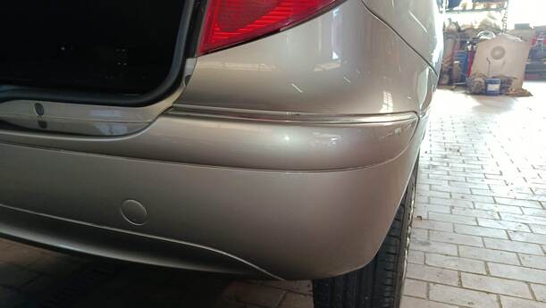 Foto: STOSSFÄNGER / STOßSTANGE HINTEN eines Mercedes-Benz A 170
